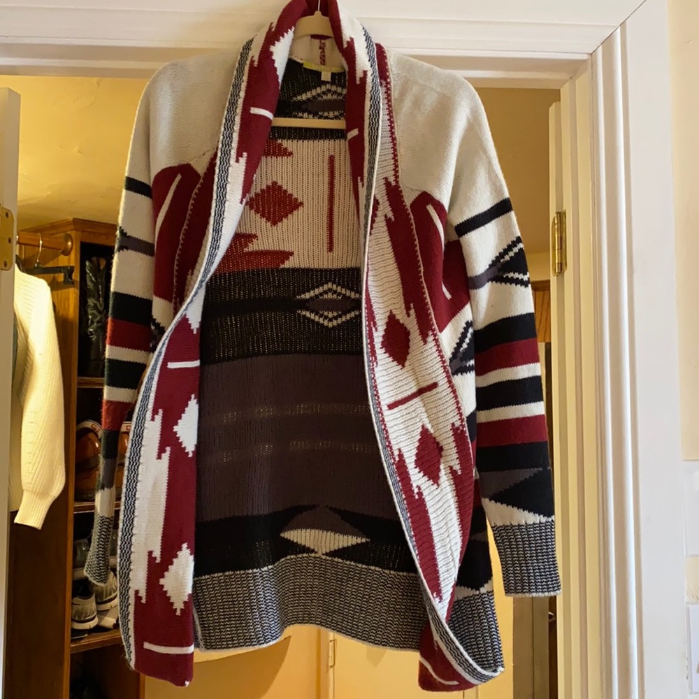 Long Gianni Bini aztec cardigan